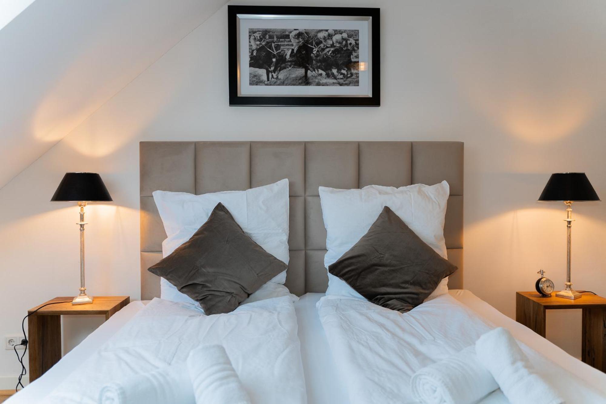 Moderne Apartments City Stadtnah -Junik Apartments Duisburg Room photo