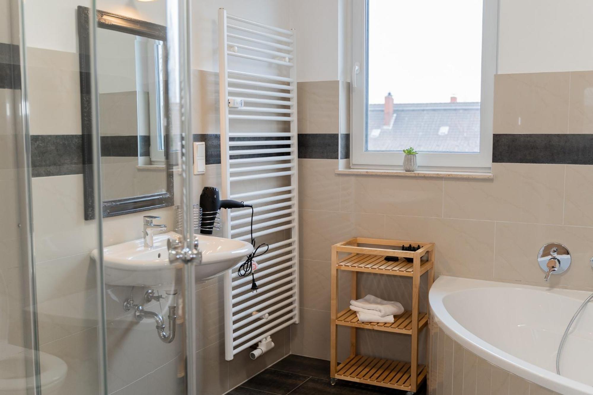 Moderne Apartments City Stadtnah -Junik Apartments Duisburg Room photo